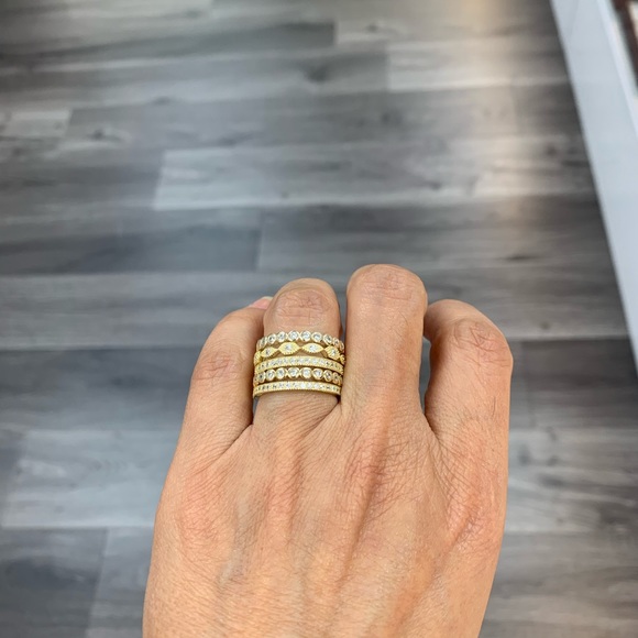 5pcs Yellow Gold Ring Eternity Wedding Bands Set size 6 size 8 - Picture 4 of 6